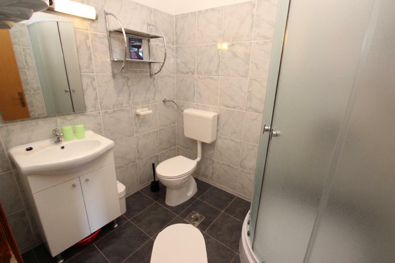 Apartment Sandi ヴルサル エクステリア 写真